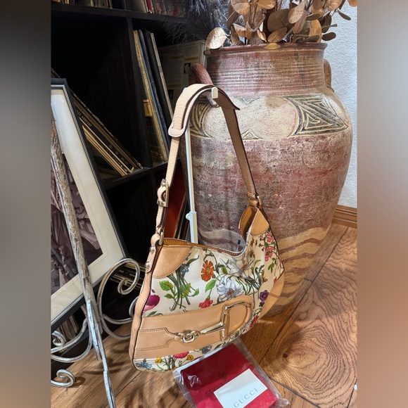 Gucci Flora Hasler Horsebit Hobo - Picture 3 of 7